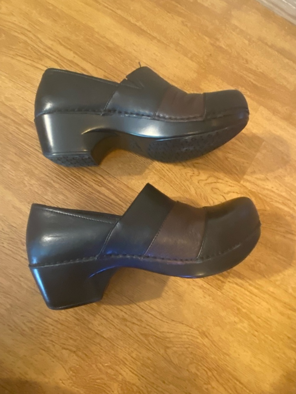 Dansko Tenley Leather Clogs Comfort Shoes size 37 US 6.5